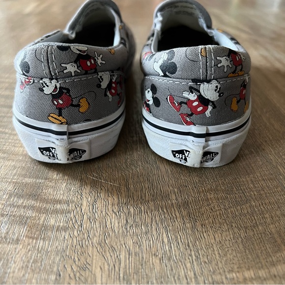 🆕 VANS Slip on shoes Mickey Mouse print kids size 3 - Picture 4 of 14